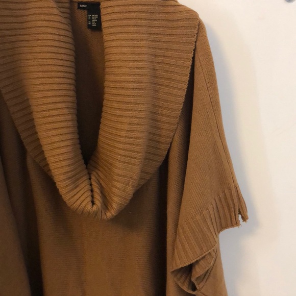 H&M Cowl Neck Sweater Poncho - Picture 4 of 5